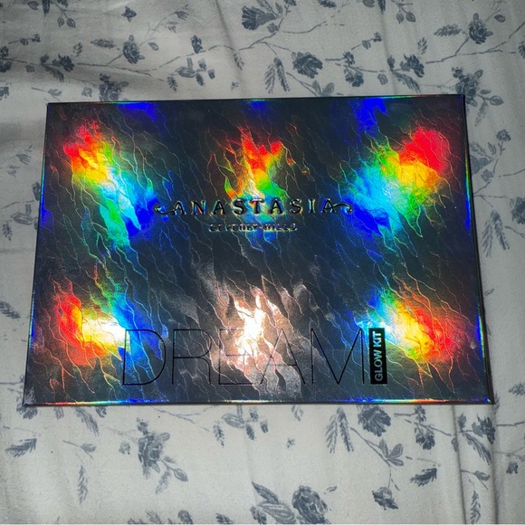 Anastasia Beverly Hills Dream Glow Kit - Picture 2 of 3
